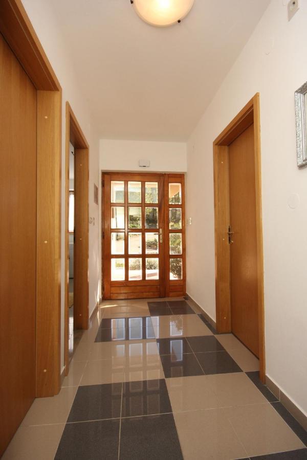 Apartments With A Parking Space Presika, Labin - 7390 Екстериор снимка