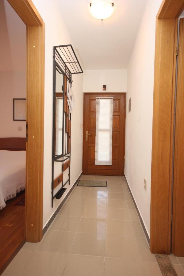 Apartments With A Parking Space Presika, Labin - 7390 Екстериор снимка
